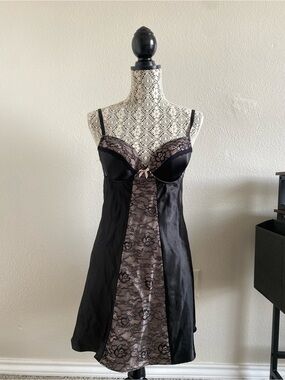 Morgan Taylor Black Satin & Taupe Lace Chemise
